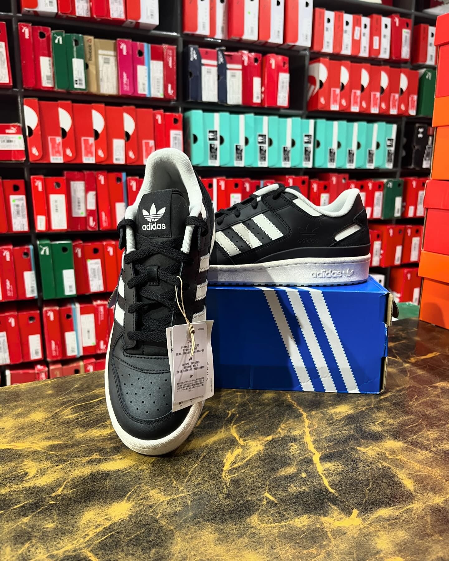 Adidas Forum Low Black - Smart Khareed